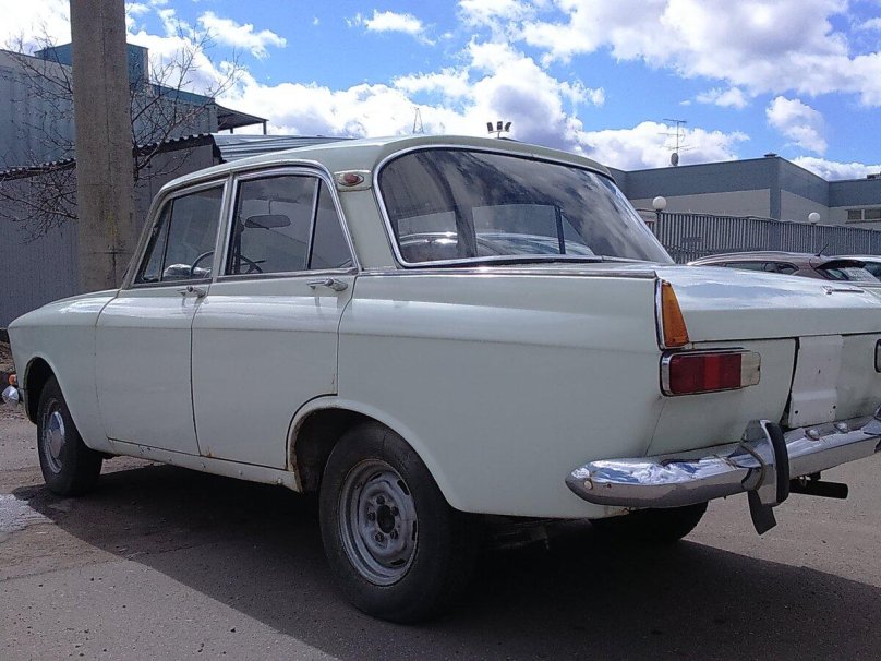 Москвич 408 белый