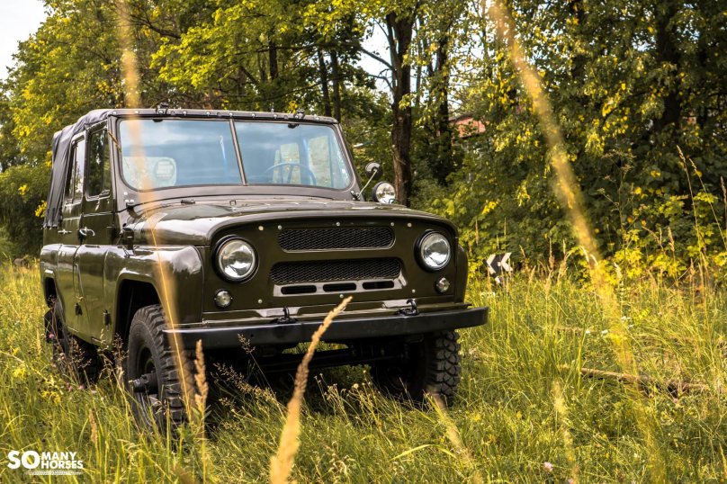 Машина УАЗ 469