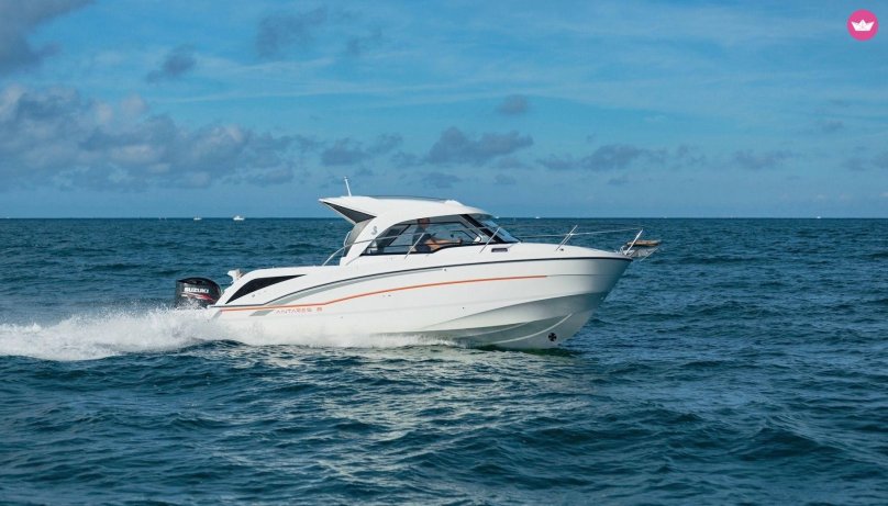 Катер Beneteau Antares 8