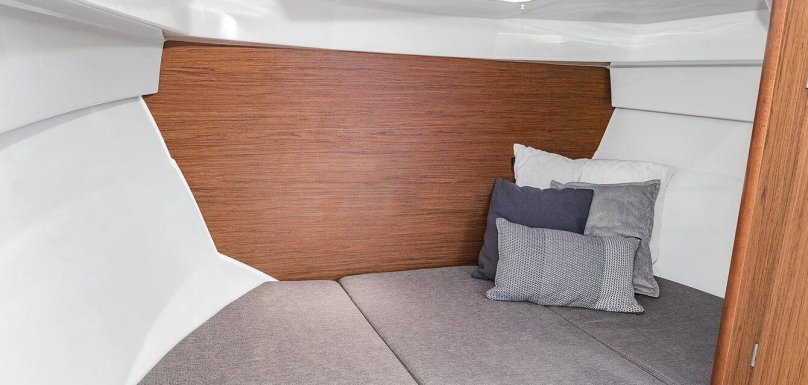 Бенету Антарес 7