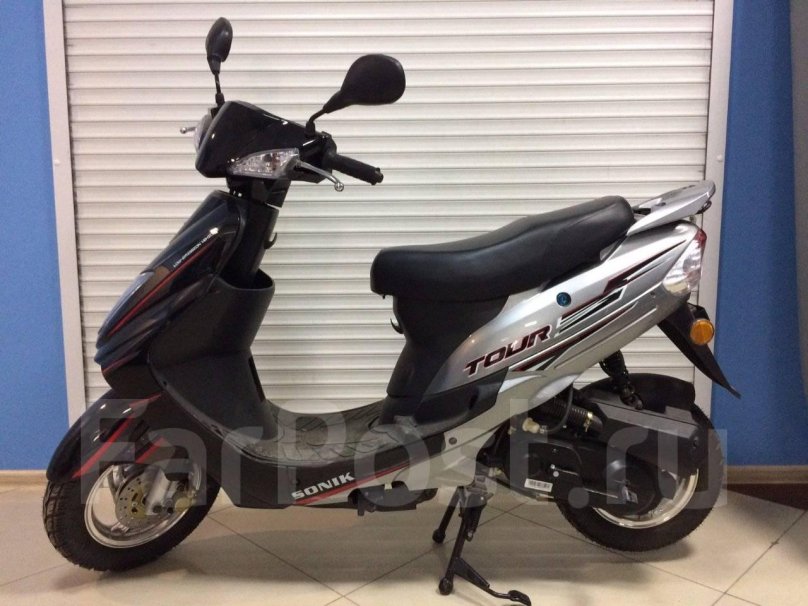 Скутер Tour 50