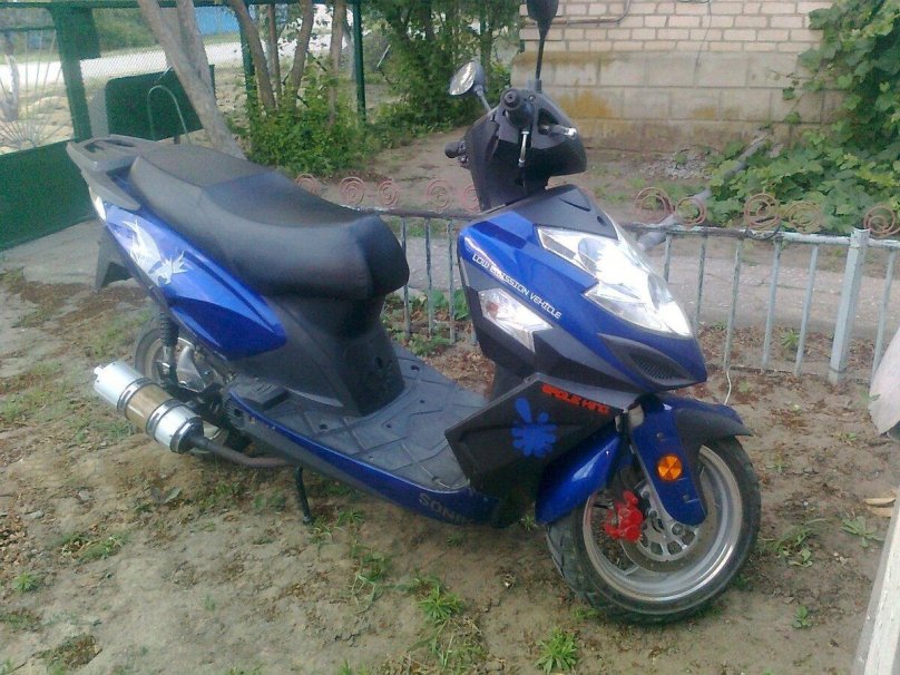 Sonic скутер 50 кубов