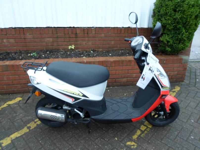 Скутер Daelim Cordi 50