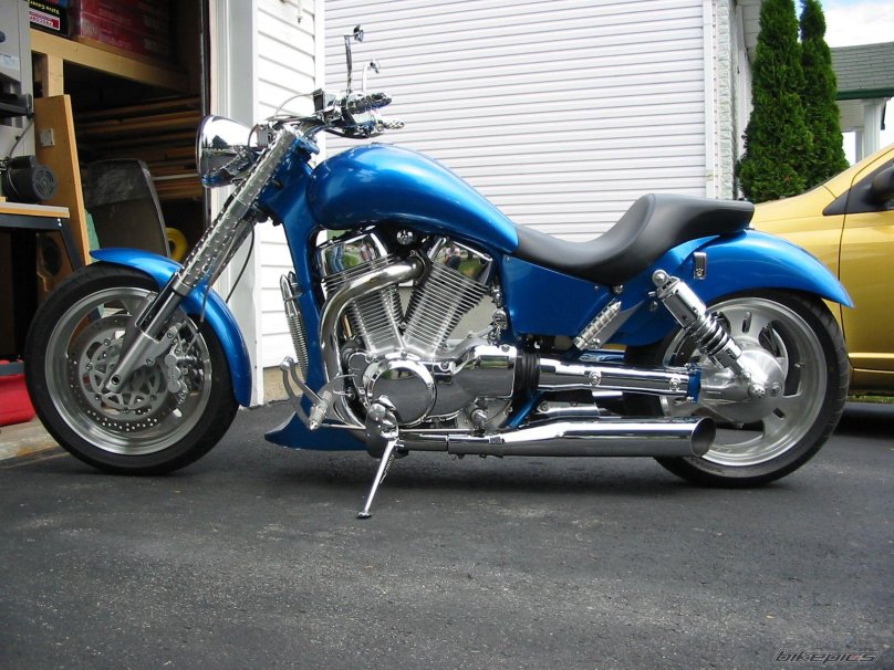 Сузуки интрудер 1400