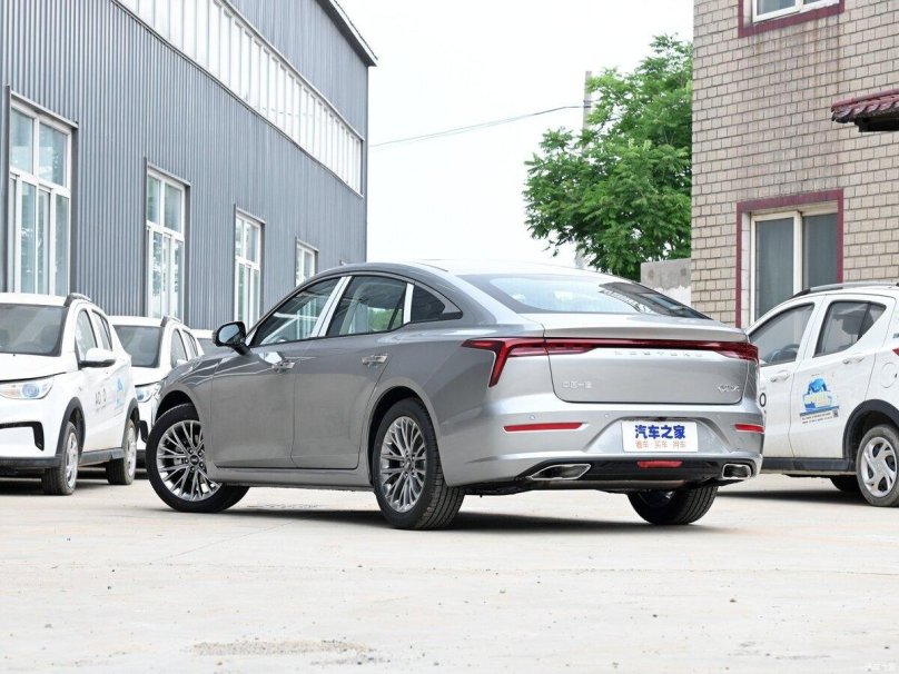 FAW седан b70 2023