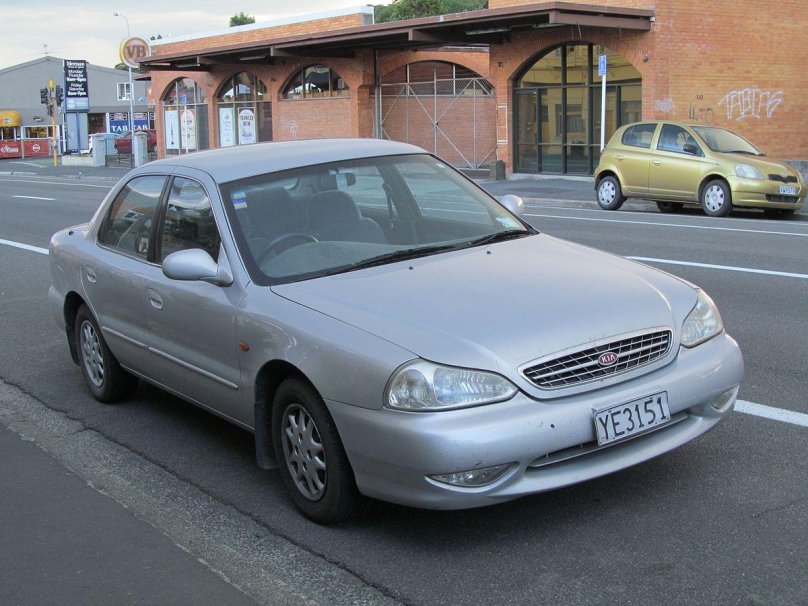 Kia Clarus