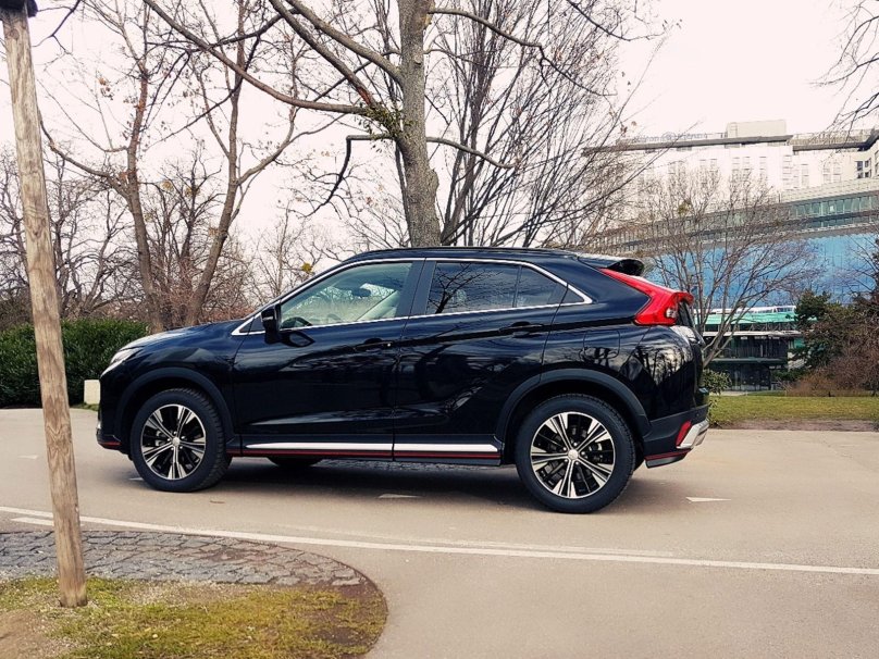 Митсубиси Эклипс кросс черный