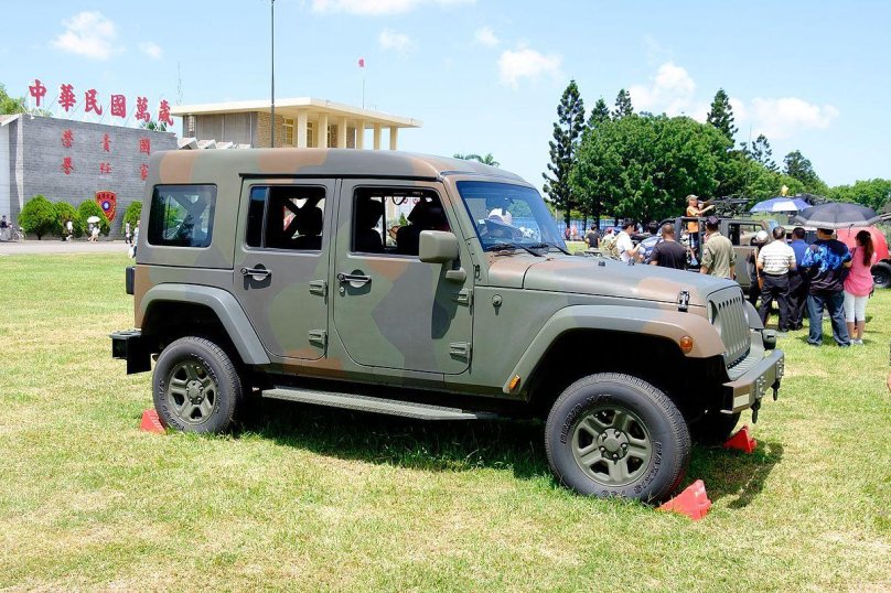 Jeep j8 Military