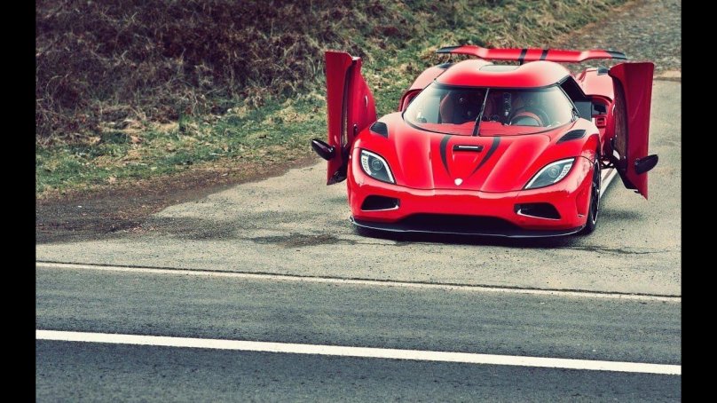 Koenigsegg Agera r красный