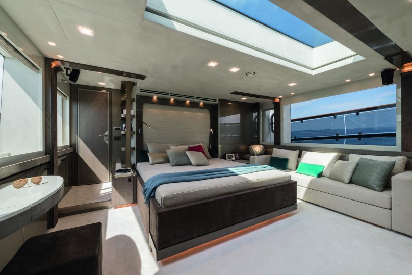 Яхта Монте Карло 65