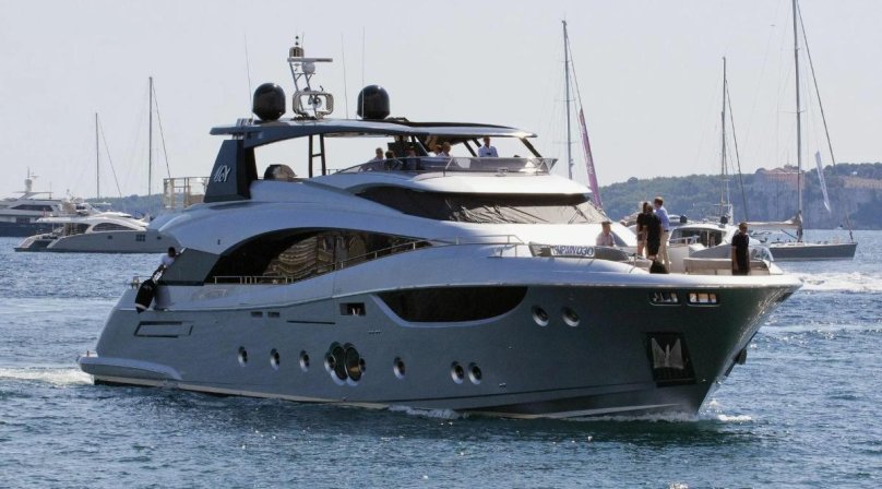 Яхта Monte Carlo