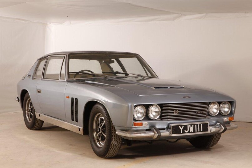 Автомобиль Jensen FF