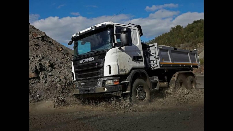 Самосвал Scania 6x6