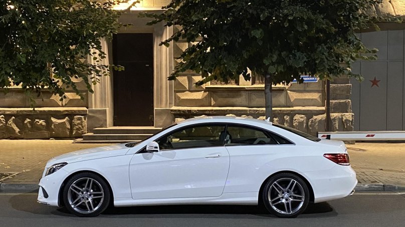 Мерседес е класс купе 2011 года фото