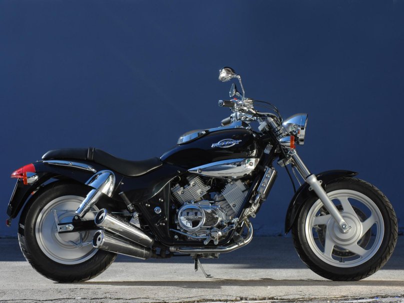 Honda VTR 250 Custom