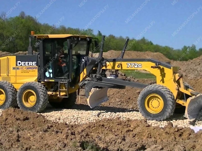 John Deere 772g