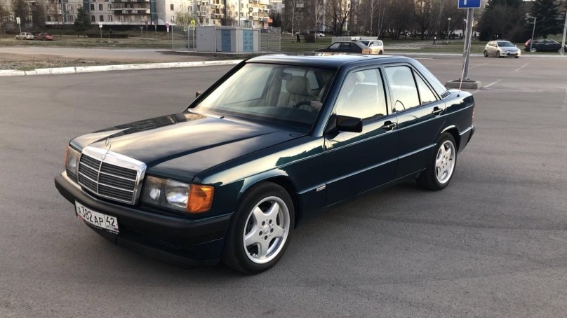 Мерседес 190 w201 зеленый