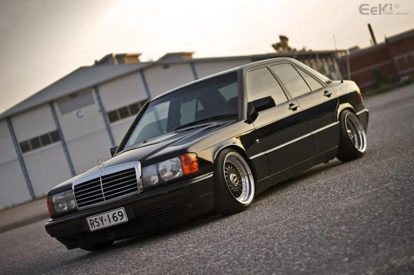 Мерседес Бенц 190е