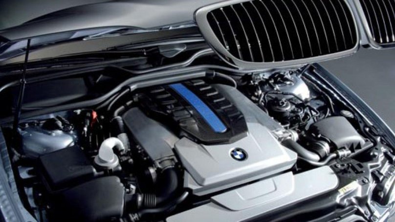 BMW hydrogen 7 с водородным двигателем внутреннего сгорания