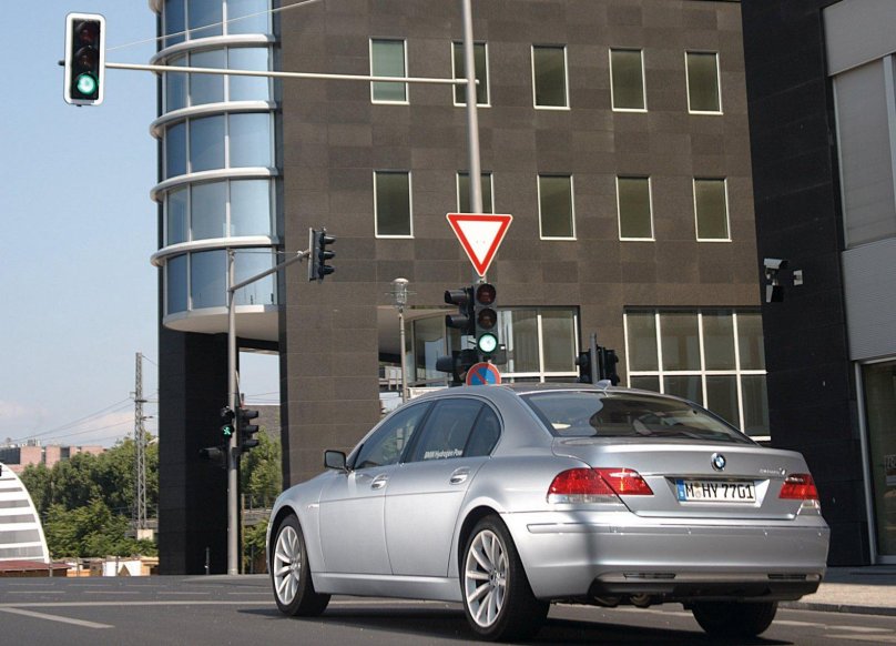 BMW гидроген