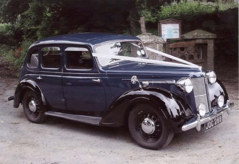 Автомобиль Austin 10-HP седан