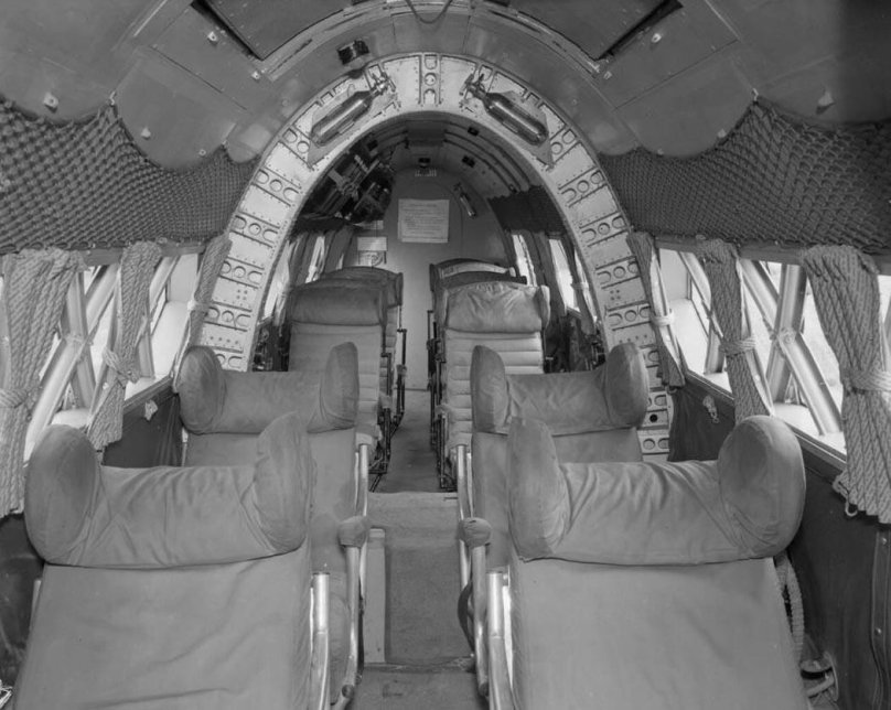 Самолет Уорвик