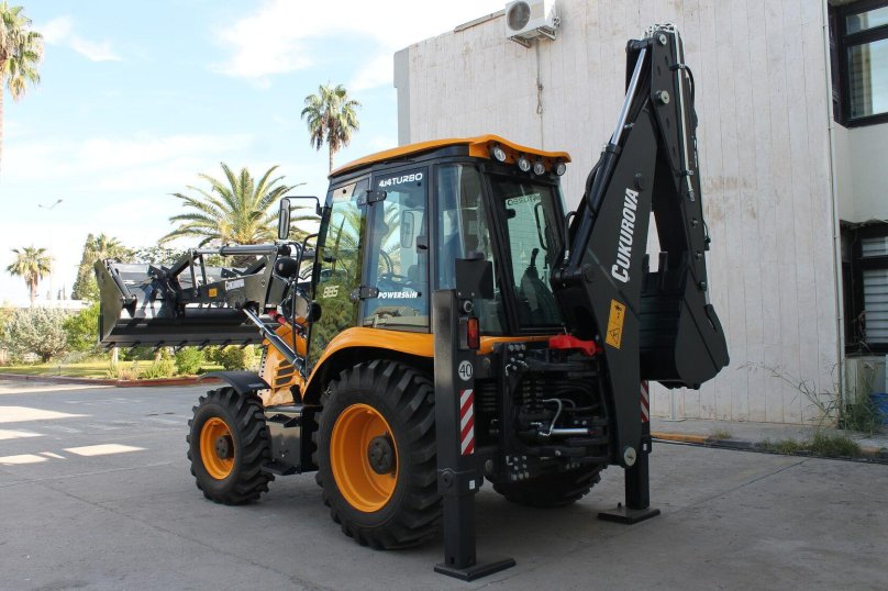 Cukurova 884 экскаватор погрузчик