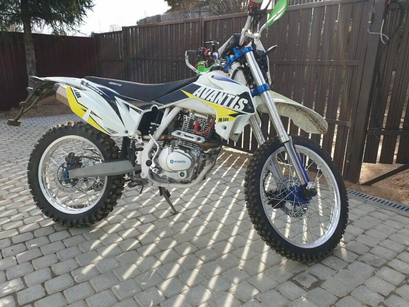 Avantis FX 250