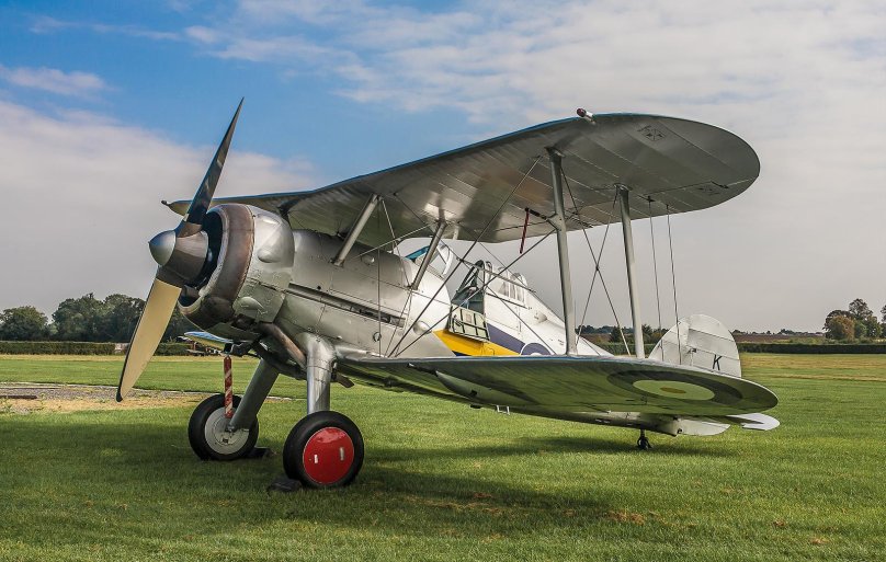 Самолет биплан Глостер Гладиатор