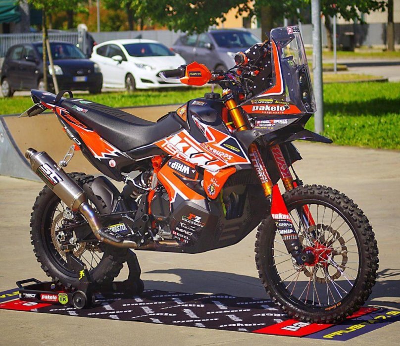 КТМ адвенчер 790