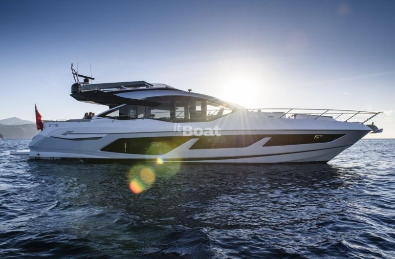 Sunseeker 65 Sport Yacht