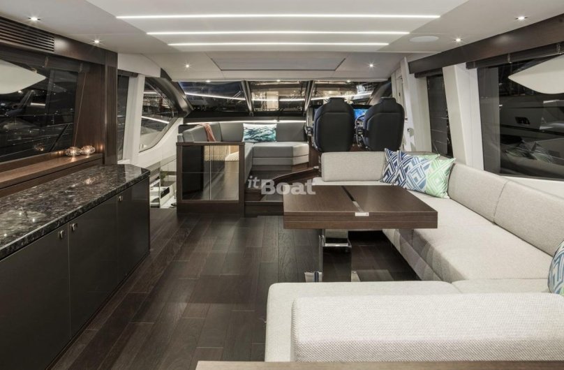 Яхта Sunseeker 155