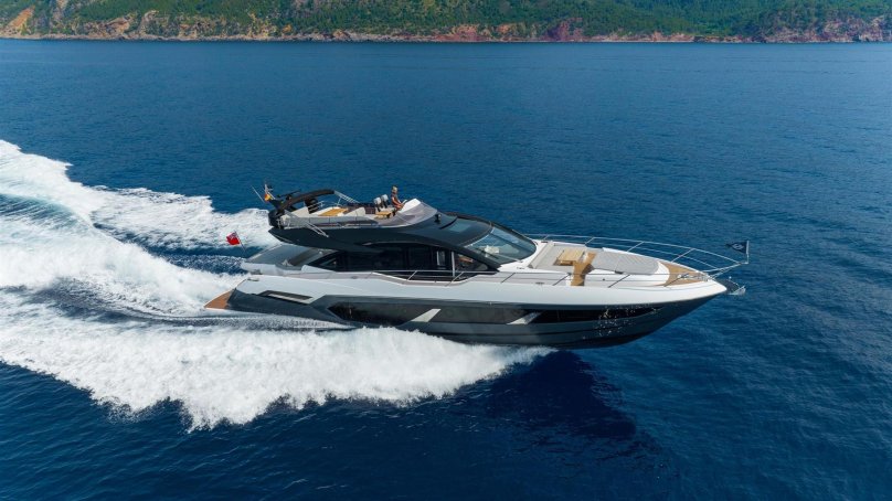 Sunseeker Predator 57