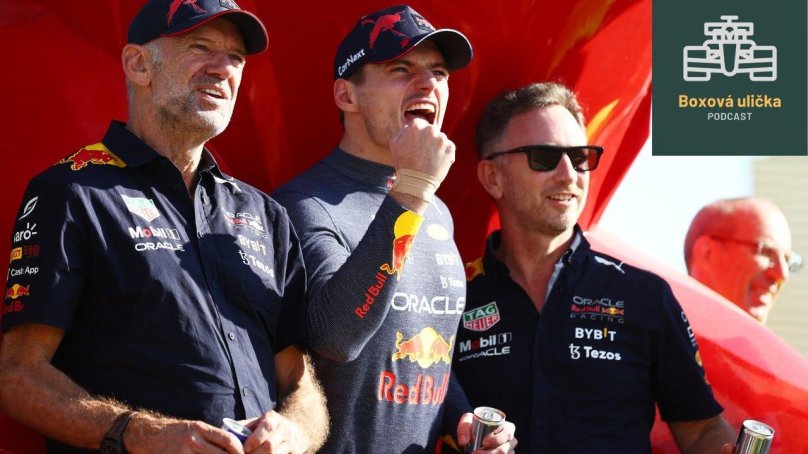 Макс Ферстаппен ред Булл 2022