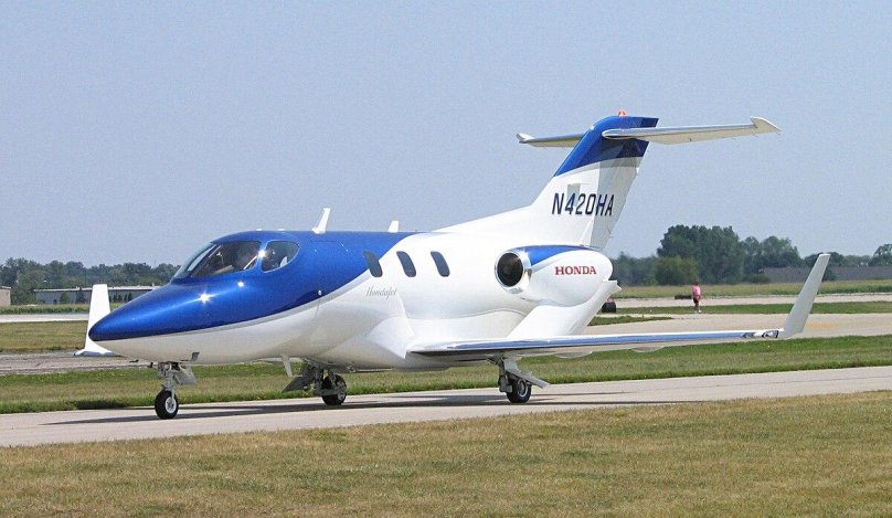 Самолет Honda ha-420 HONDAJET