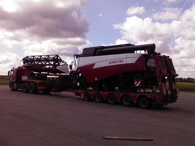 Новый комбайн Акрос 585