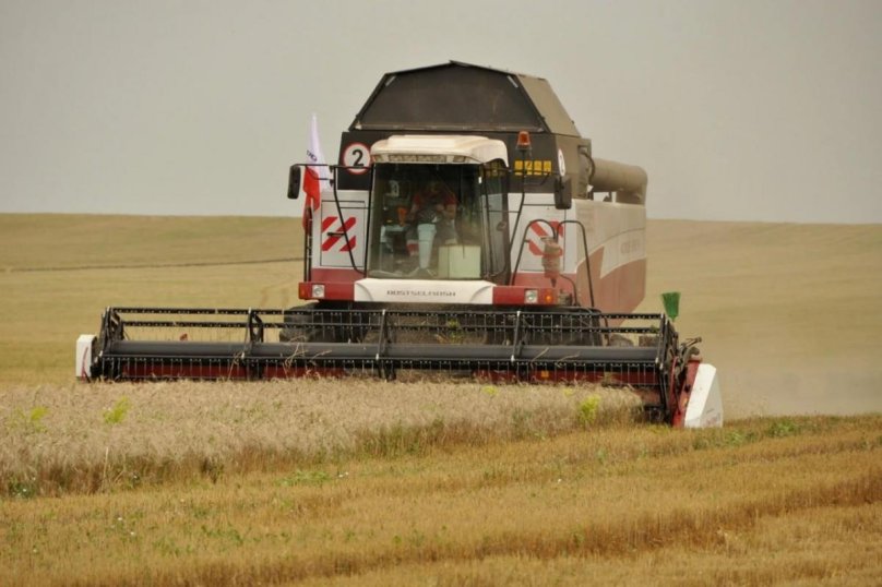 Комбайн Акрос 595 плюс