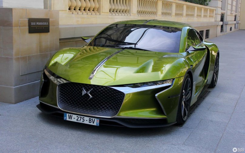 Машина DS E-Tense