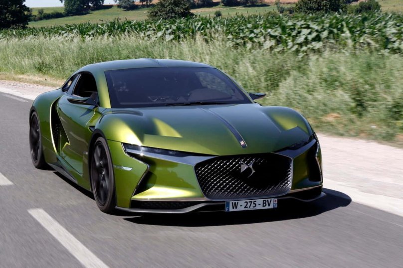 Машина DS E-Tense