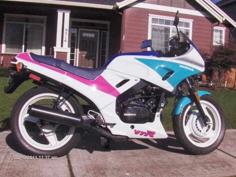 Хонда VTR 250