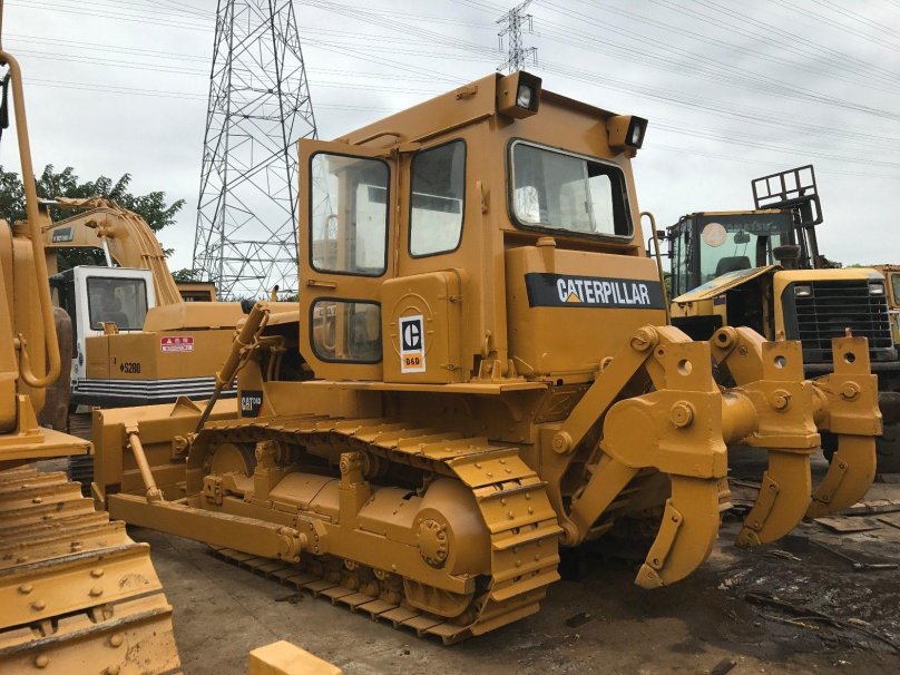 Бульдозер Cat d6