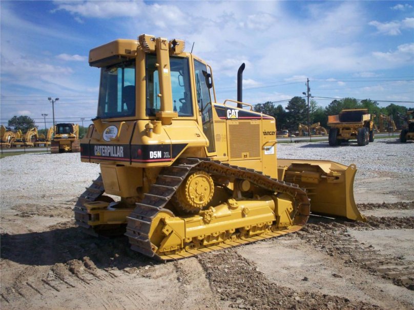 Cat d5n бульдозер