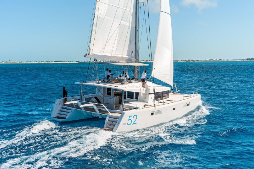 Катамаран Lagoon 52 f