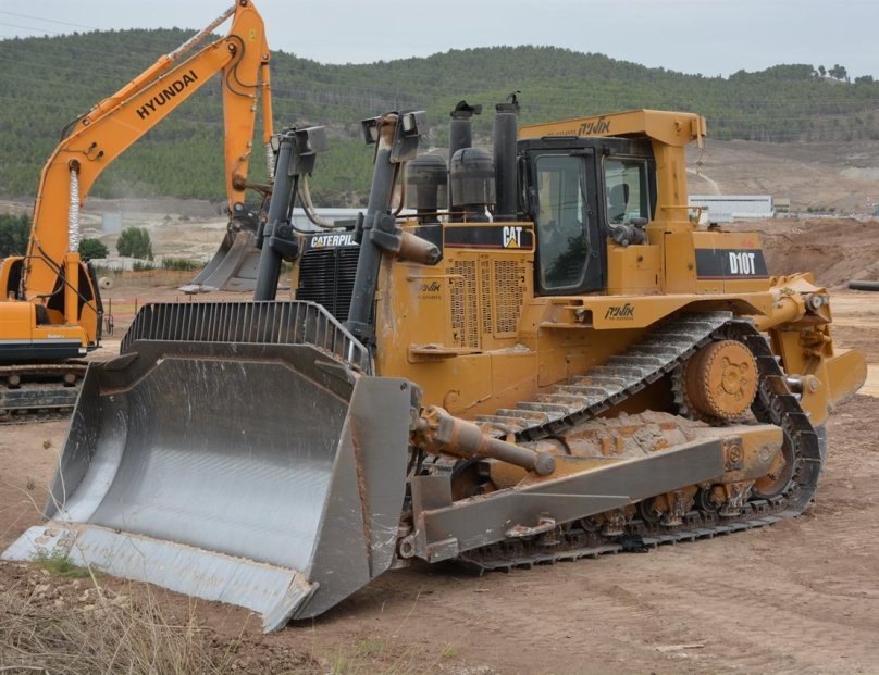 Бульдозер Caterpillar d10