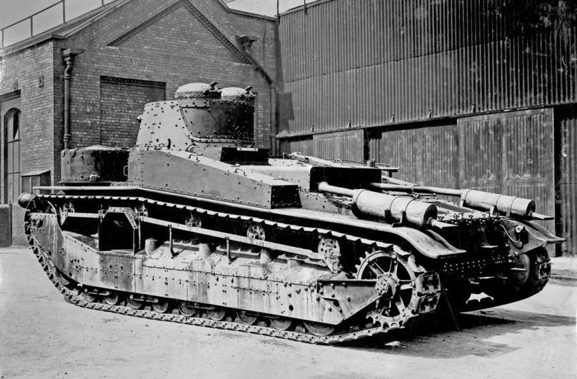 Танк Виккерс 6 тонный