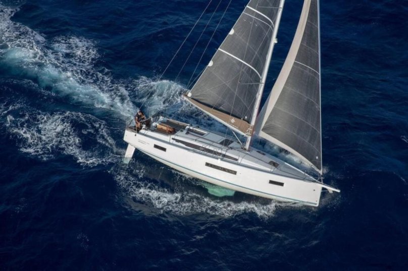 Парусная яхта Sun Odyssey 410