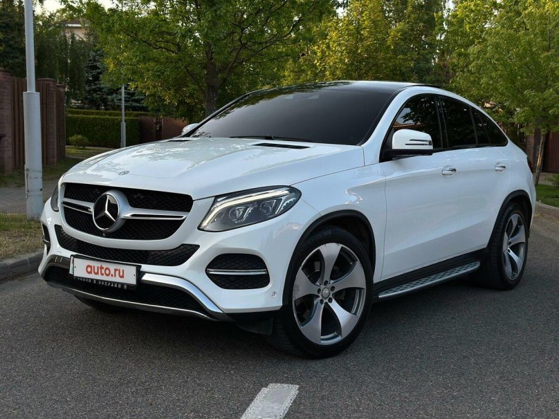 Мерседес-Бенц GLE 350d белый