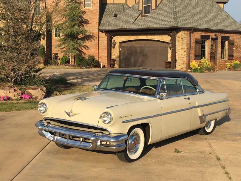 1955 Lincoln Capri