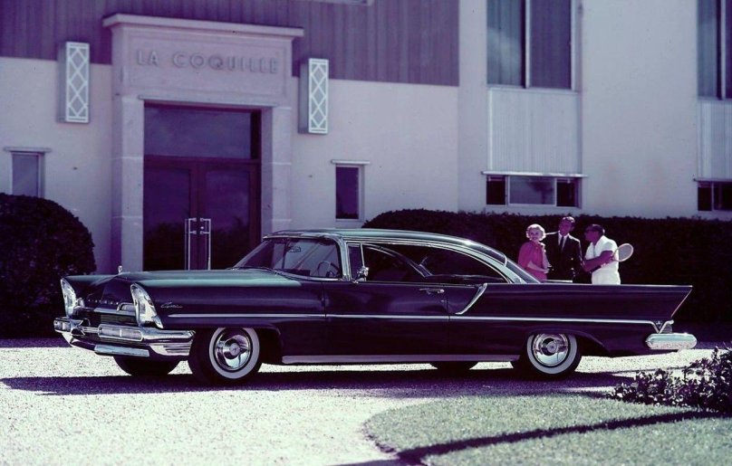Lincoln Capri 1957