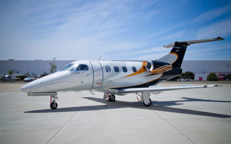 Самолёт Embraer Phenom 100